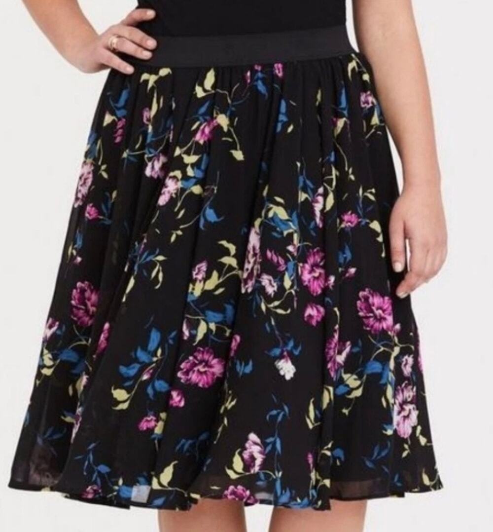 Torrid Plus Size 2X Black Floral Chiffon Pleated Midi Skirt Lined Zip Boho